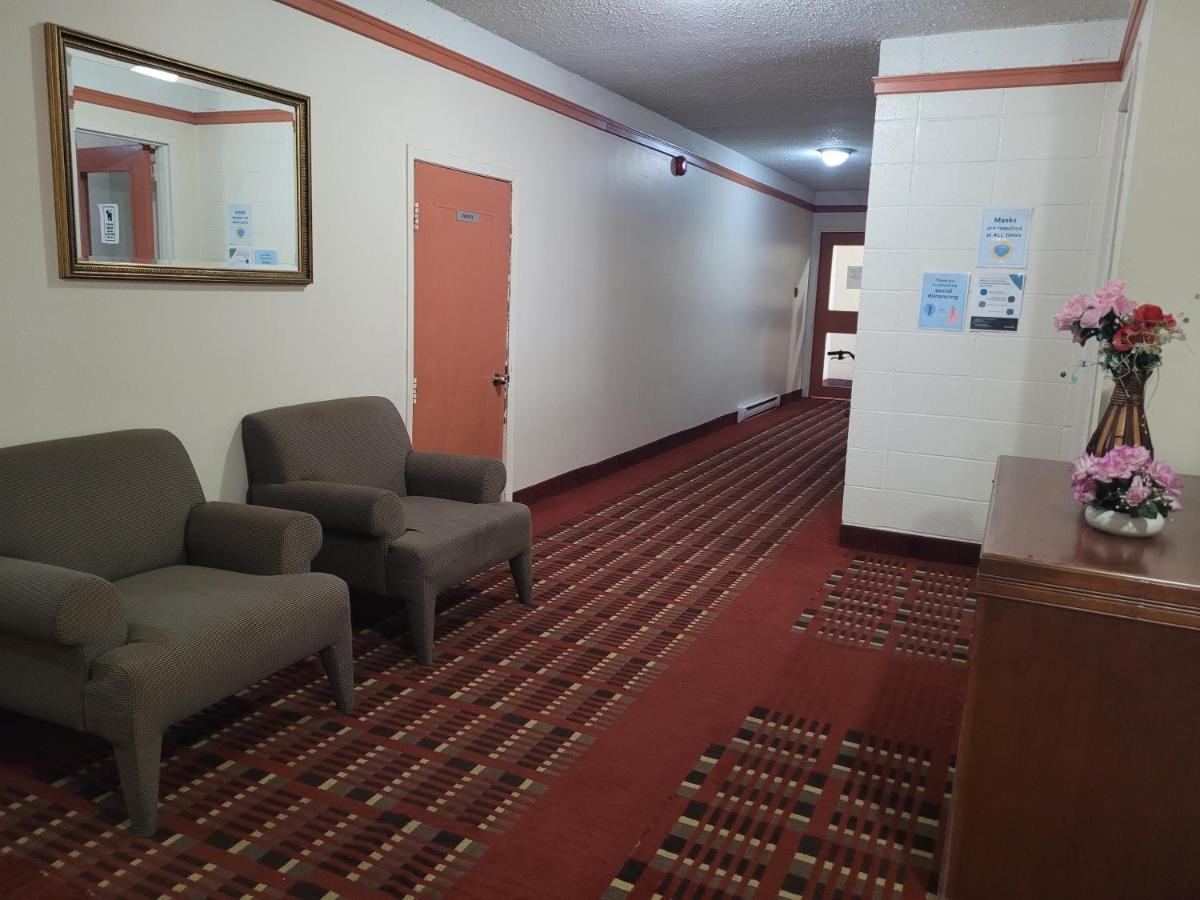 Midtown Hotel Парри-Саунд Экстерьер фото