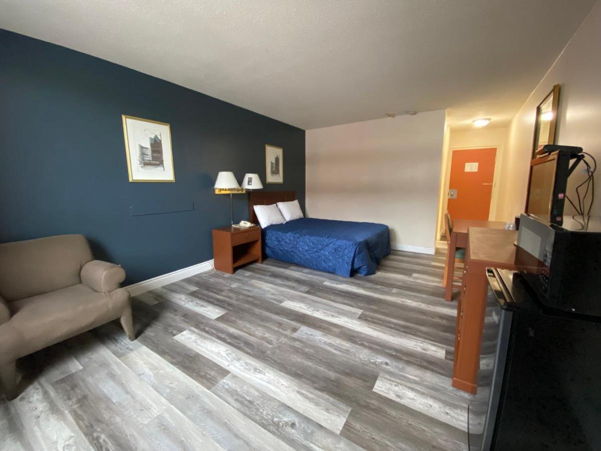 Midtown Hotel Парри-Саунд Экстерьер фото