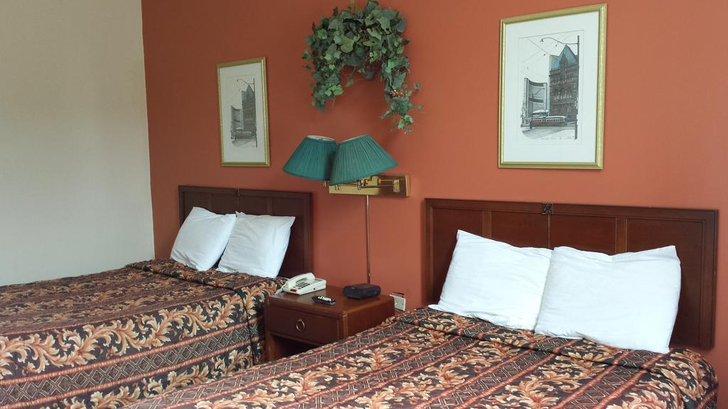 Midtown Hotel Парри-Саунд Экстерьер фото