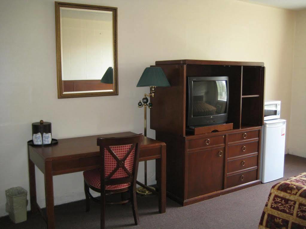 Midtown Hotel Парри-Саунд Экстерьер фото